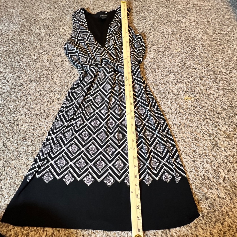 White House Black Market Black and White Geometric Midi Dress - Picture 4 of 5